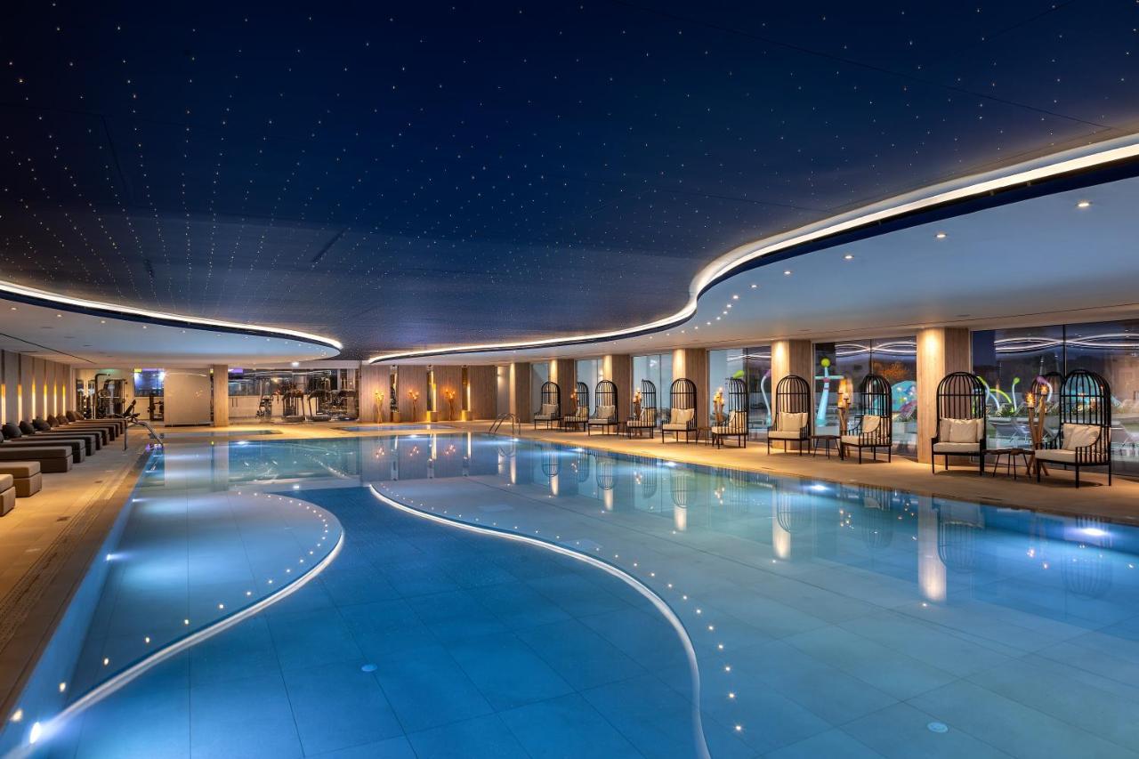 Chrysomare Beach Hotel & Resort Ayia Napa Esterno foto The indoor pool at the hotel