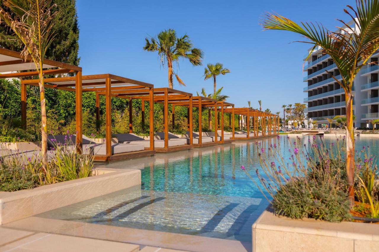 Chrysomare Beach Hotel & Resort Ayia Napa Esterno foto The swimming pool at the hotel